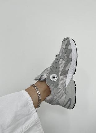 Неймовірні жіночі кросівки adidas astir grey silver сірі10 фото