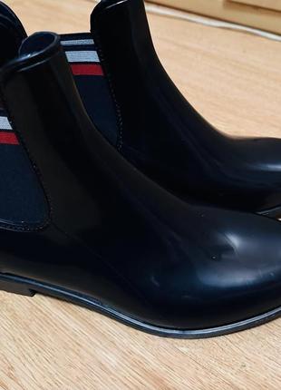 Резиновые сапоги, ботинки
