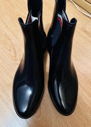 Резиновые сапоги, ботинки