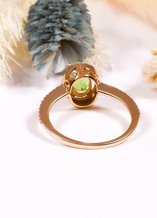 Золотое кольцо с  хризолитом и фианитами5 фото