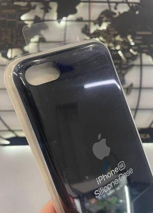 Чехол silicone case для iphone se, качественный чехол с микрофиброй для айфон se2 фото