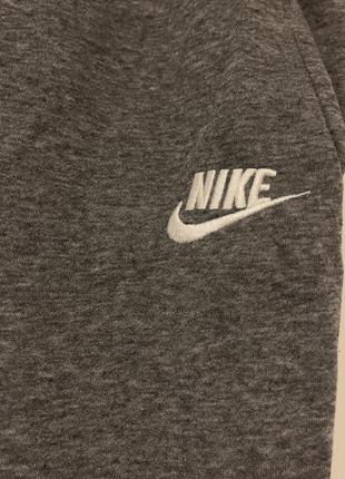 Стильные домашние базовые теплые женские спортивные серые брюки nike m.4 фото