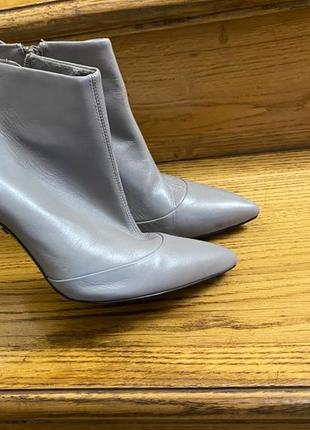 Кожаные ботильоны zara