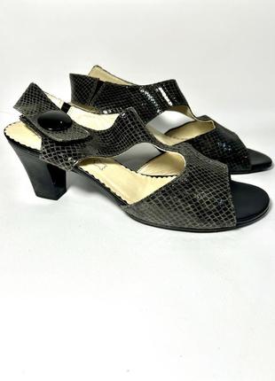 Босоножки женские открытые натуральная кожа комфорт 39 г.