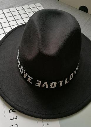 Женская фетровая шляпа федора с устойчивыми полями и лентой love черная5 фото