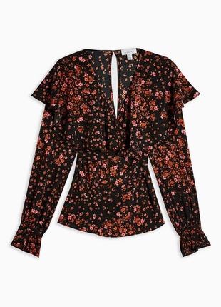 Шикарная блузка блузка с рюшами в цветочный принт от topshop.