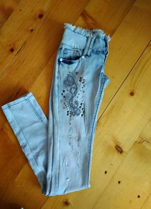 Круті  декоровані джинс1 фото