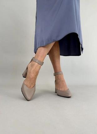 Жіночі туфлі на підборах натуральна шкіра