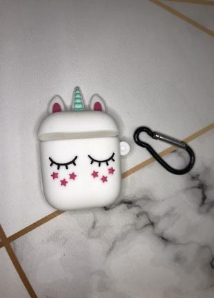 Силиконовый 3d чехол для наушников airpods 1 и 2 поколения единорог белый