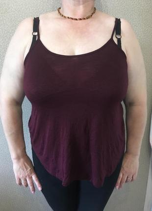 Майка фирменная  с красивой спиной