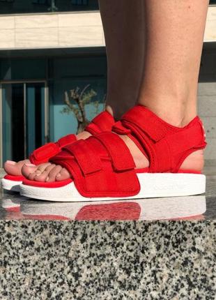 Зручні стильні жіночі сандалі adidas adilette sandals red сандалі боссоножки босоніжки1 фото