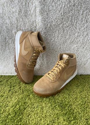 Ботинки зимние nike hoodland suede1 фото