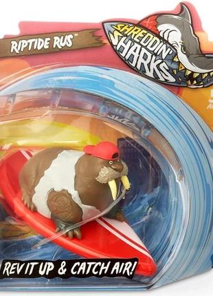 Фінгерборд shreddin' sharks з фігуркою riptide rus (561903) (6900006524248)