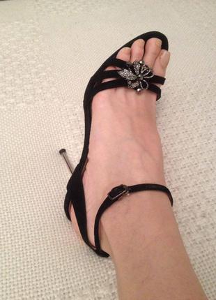 Босоніжки 38