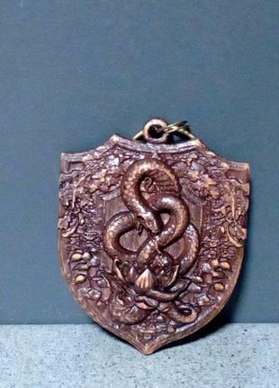 Кулон дерев'яний змія на лотосі розмір 5,3 х6, 5 см.