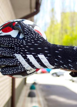 Вратарские перчатки adidas goalkeeper gloves predator (8-10 размеры)