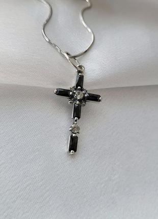 Серебряный крест крестик с белыми и черными камнями серебро 925 пробы 3292 2.80г5 фото