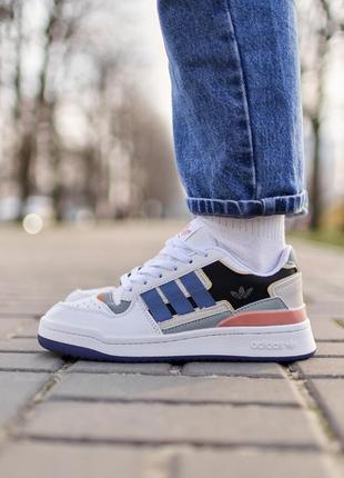 Женские кроссовки adidas forum