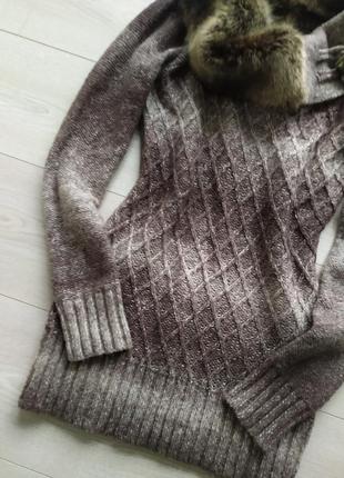 Теплый свитер с меховым воротником3 фото