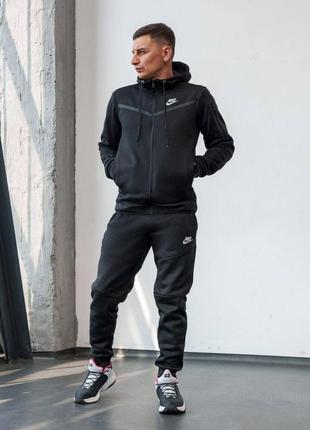 Мужской спортивный костюм на флисе Nike