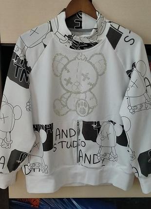 Женский свитшот.