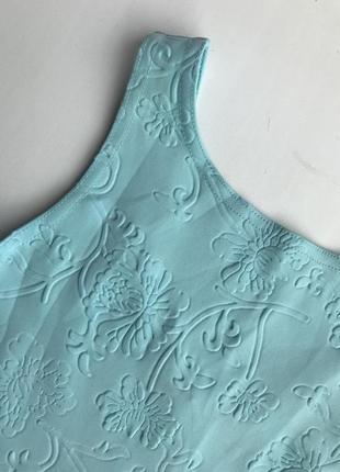 Красивое платье с перфорацией 3