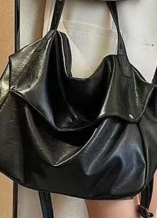 Великолепная очень вместительная сумка из мягкого кожума выполнена под бренд shein
