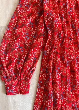 Красное шифоновое мини платье в стиле бэби-долл в цветочный принт,2 фото