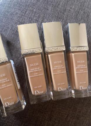 Christian dior diorskin nude skin-glowing makeup spf 15 крем тональный для лица с эффектом обнаженной кожи без коробки № 040. оригинал1 фото