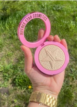 Хайлайтер jeffree star cosmetics supreme frost в оттенке snow globe2 фото