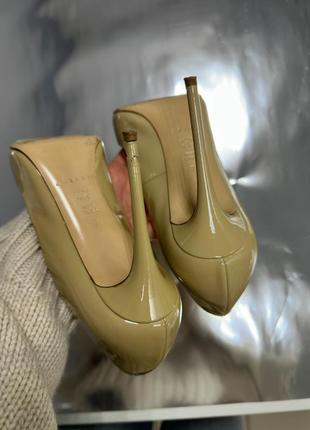 Туфлі casadei. 37 размер. лаковые беж6 фото