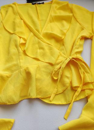 Блуза желтая на запах4 фото