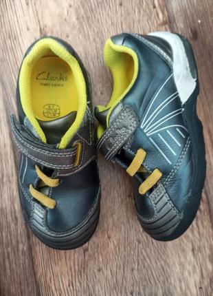 Кроссовки clarks р.22