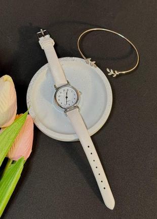 Стильний годинник жіночий наручний кварцовий колір білий у комплекті з браслетом у подарунковій коробці6 фото