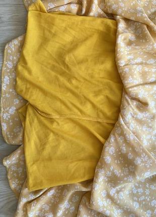 Желтая мини юбка - шорты3 фото