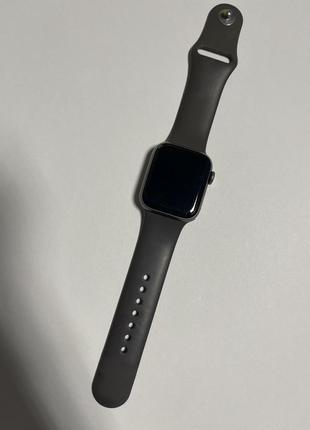 Apple watch 5 серия 40 мм1 фото