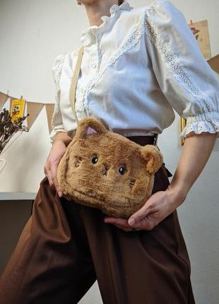 Сумка-котик коричнева через плече плюшева іграшка текстиль кіт2 фото
