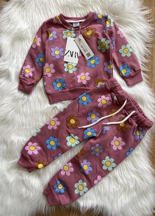 В наличии костюмчики для девочек тепленькие