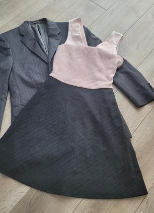 Стильное платье сарафан