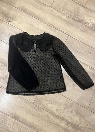 Прозора блузка