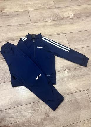 adidas спортивный костюм. оригинал