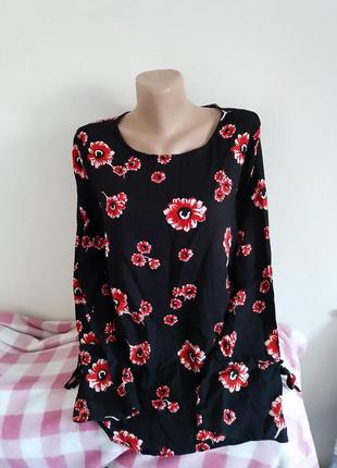 Блуза блузка с цветочным принтом1 фото