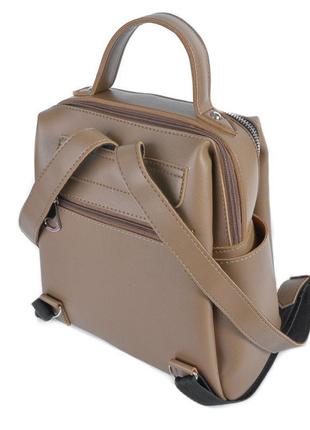 Модный вместительный качественный рюкзак женский мокко из кожзаменителя на два отделения на молниях2 фото