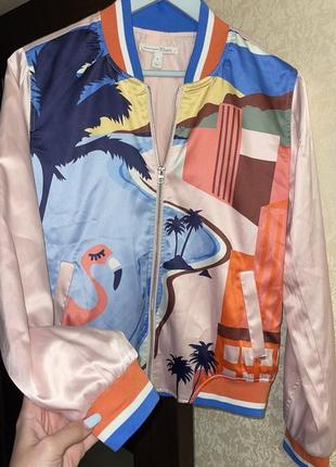 Яркий бомбер кофта ветровка куртка