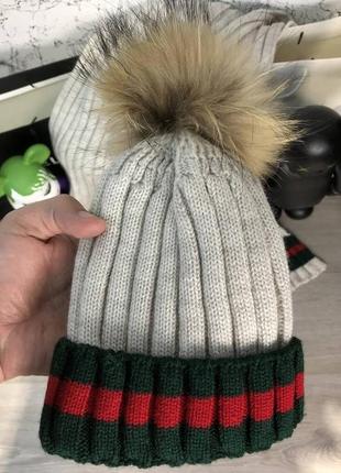 Зимний комплект gucci winter hat knitted pompon and scarf web sandy5 фото