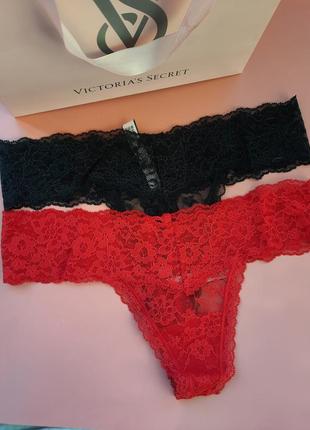 Оригінальний набір мереживних трусиків стрінги victoria's secret