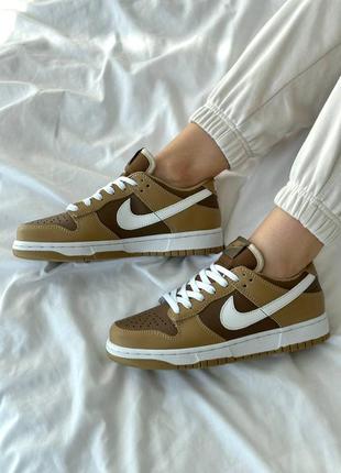 Nike dunk low brown