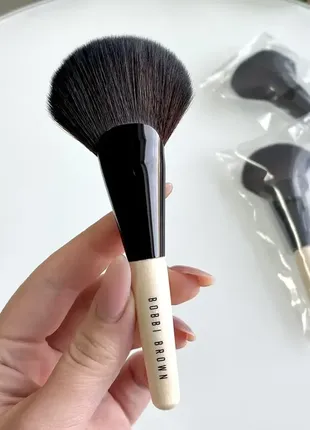 Bobbi brown mini precise blending brush кисточка для нанесения хайлайтера мини-версия2 фото
