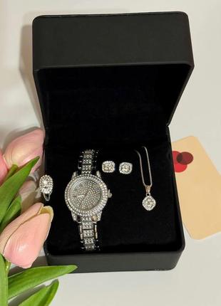 Роскошные часы женские наручные кварцевые цвет серебристый в камнях в комплекте с сияющими  серьгами кольцом