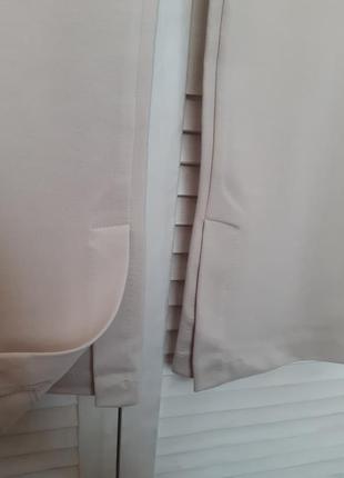 Стильні штани айворі на фігурі висока посадка з розрізами знизу stradivarius5 фото